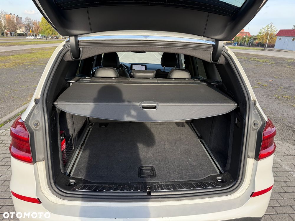 BMW X3 xDrive25d - 29