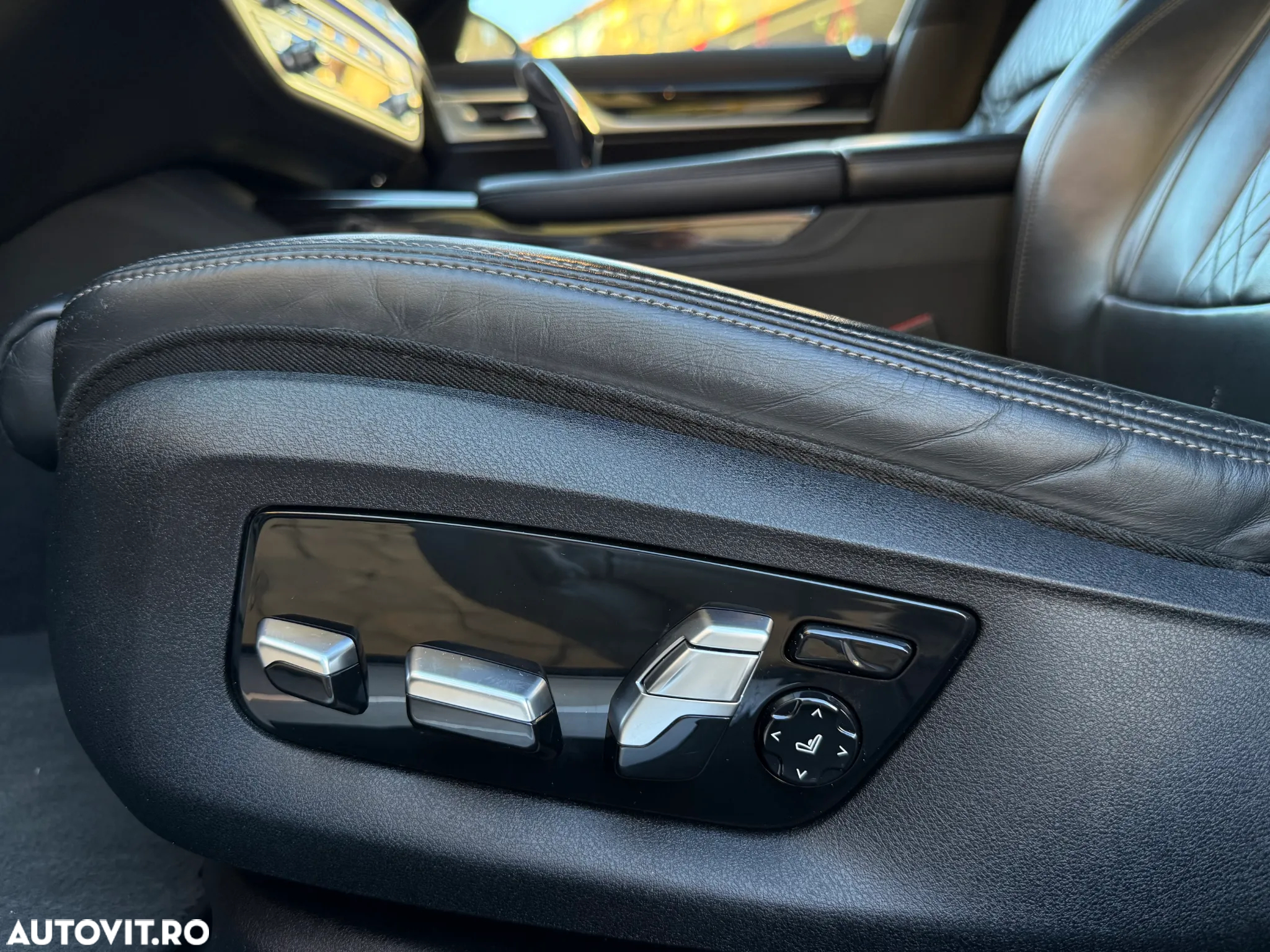BMW Seria 7 740d xDrive - 14