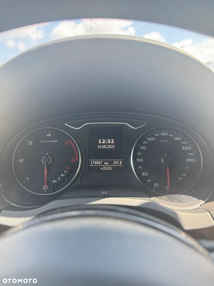 Audi A3 Sportback 2.0 TDI (clean diesel) quattro S tronic Ambiente - 8