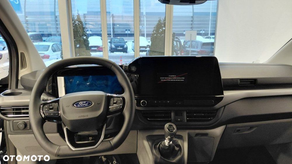 Ford Tourneo Custom - 9