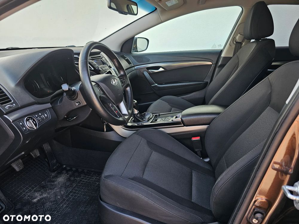 Hyundai i40 Kombi 1.7 CRDi Premium - 10