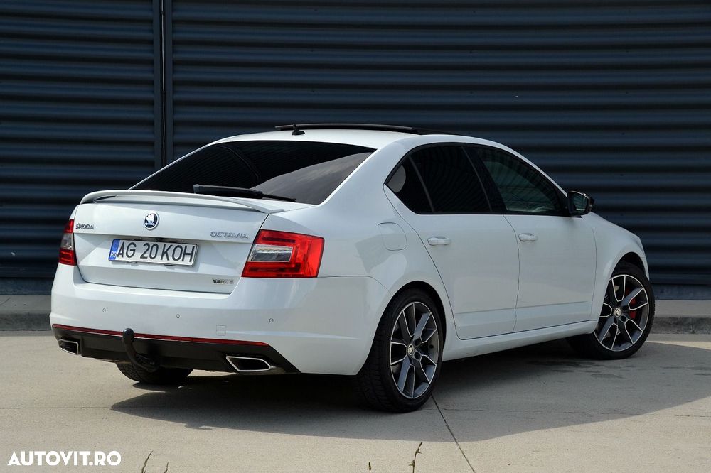 Skoda Octavia 2.0 TDI DSG RS - 3