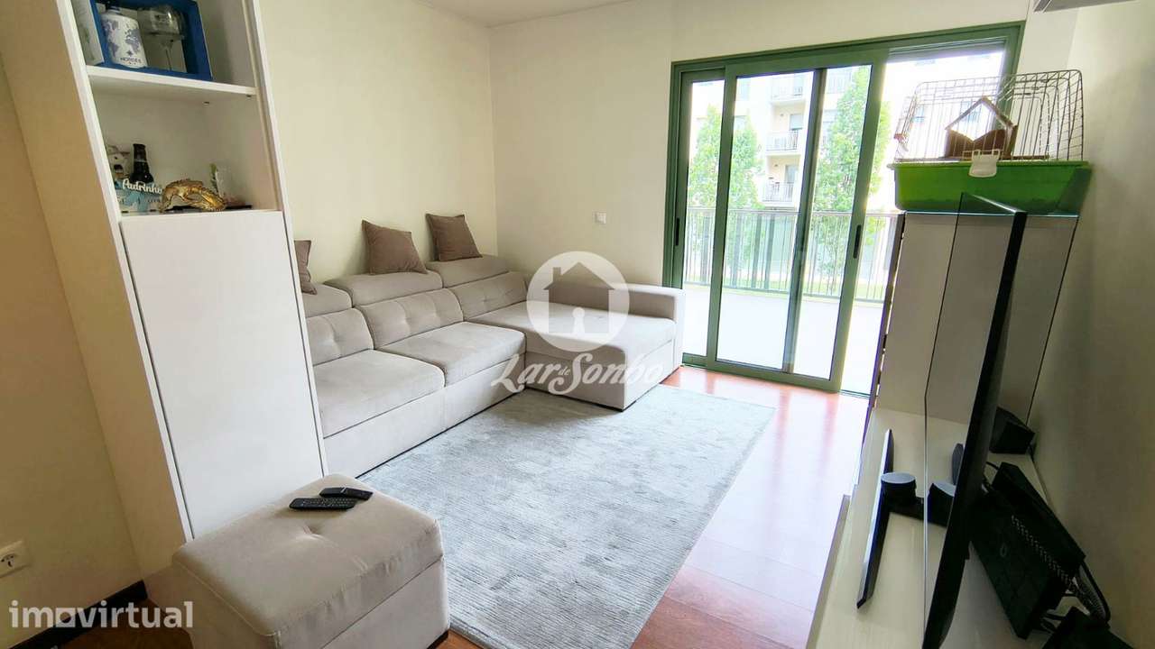 Apartamento T2 com terraço de 40 m² a 600 m da praia da Póvoa de Va... - Grande imagem: 2/23