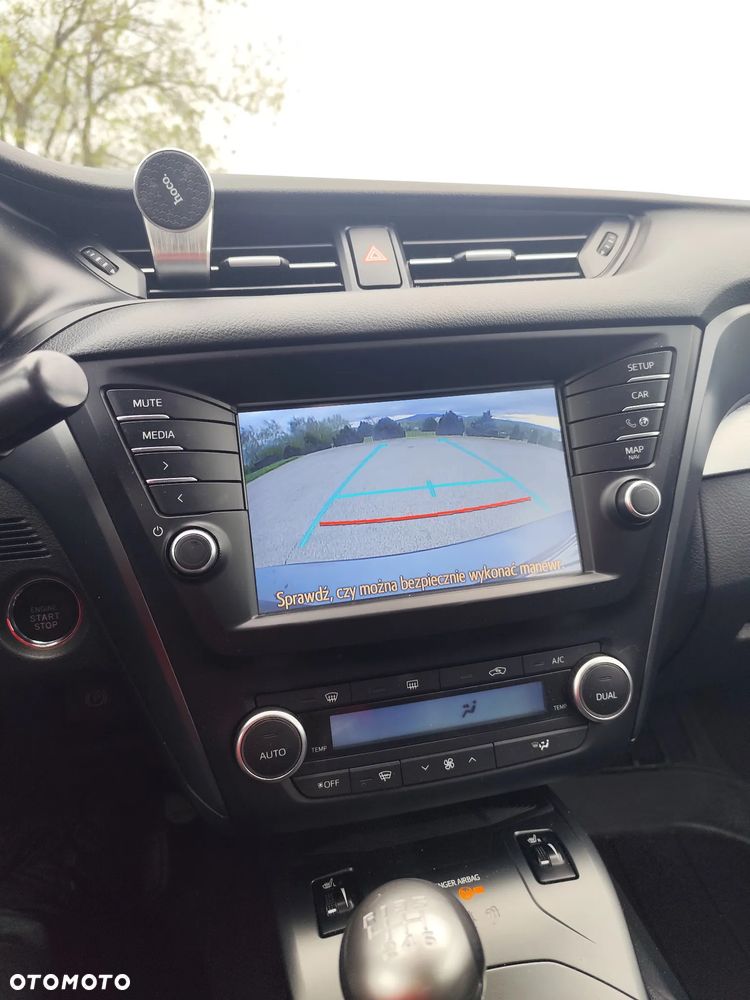 Toyota Avensis 2.0 D-4D Premium - 7