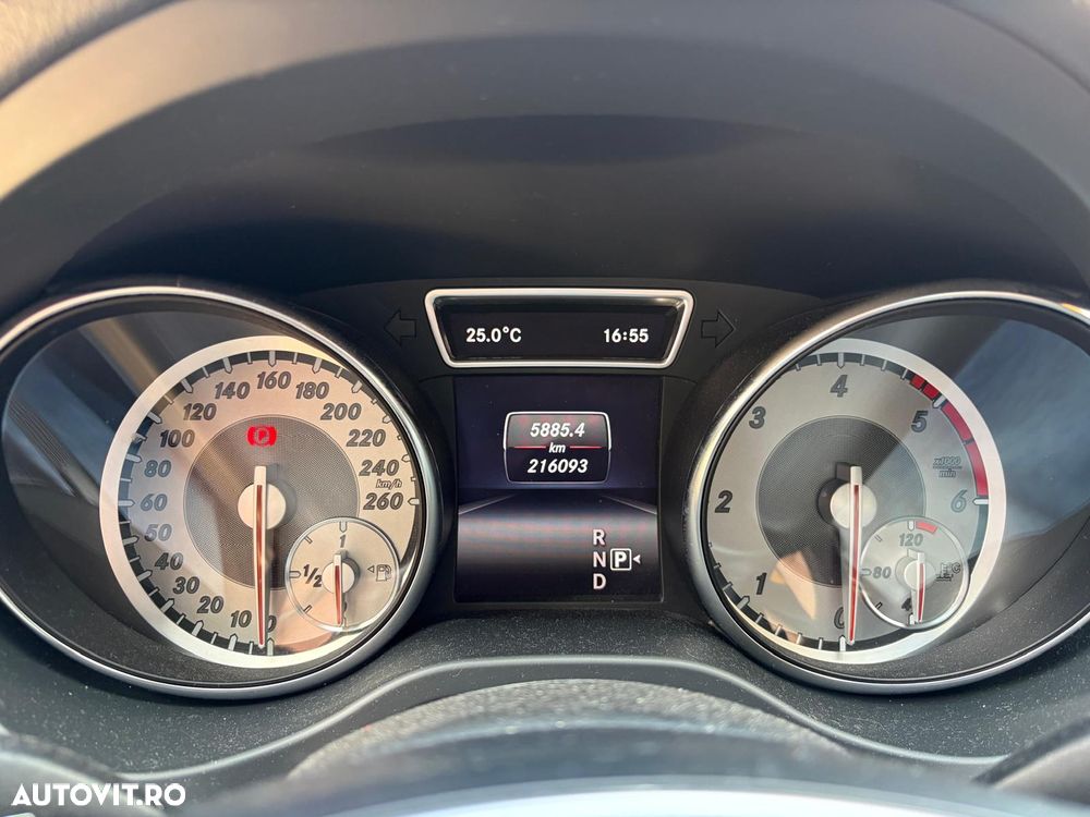 Mercedes-Benz GLA 220 CDI 4MATIC 7G-DCT - 15