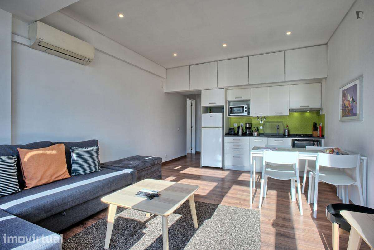 Apartamento com 1 quartos - localizado em Arroios Lisbon - Grande imagem: 2/24