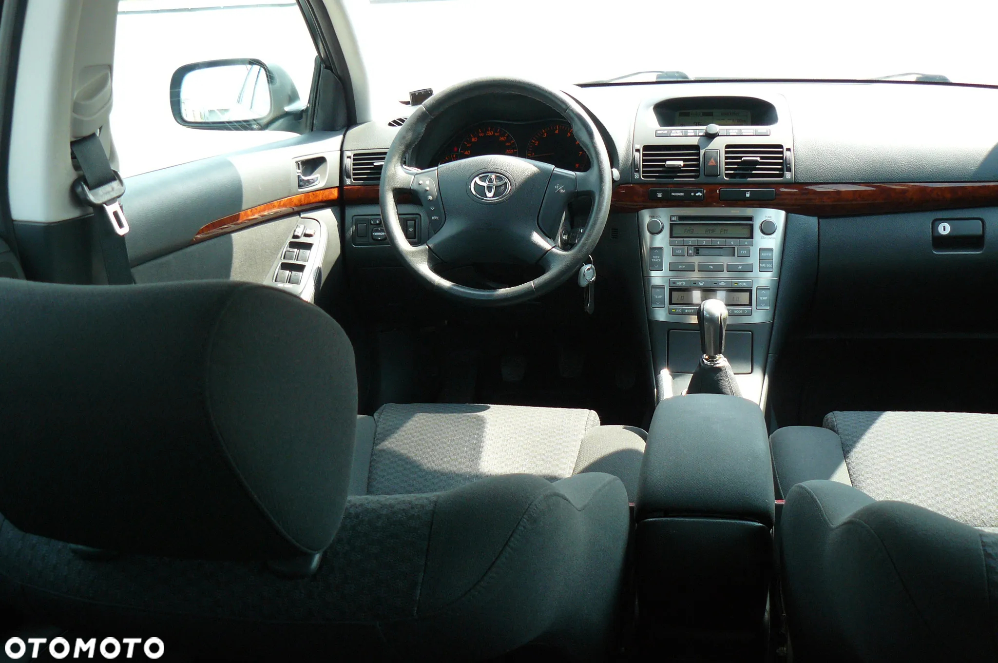 Toyota Avensis - 22