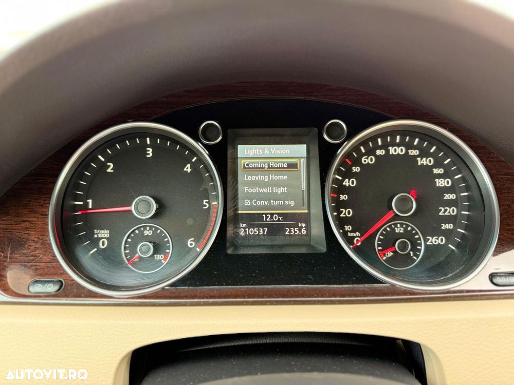 Volkswagen Passat 2.0 TDI 4Motion DSG BlueMotion Tech Highline - 16