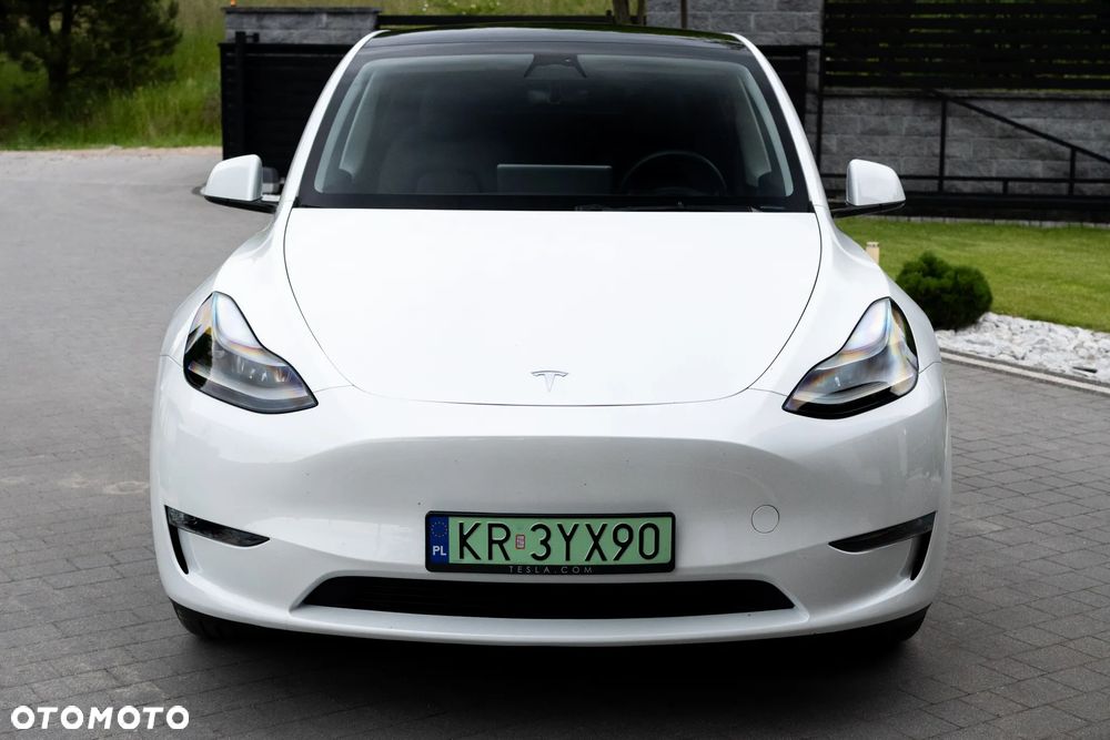 Tesla Model Y - 6