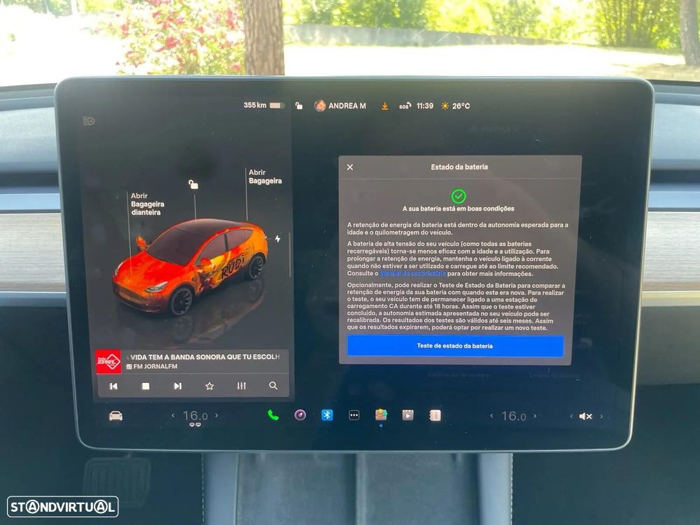 Tesla Model Y Long Range Dual Motor AWD — fotografia 26