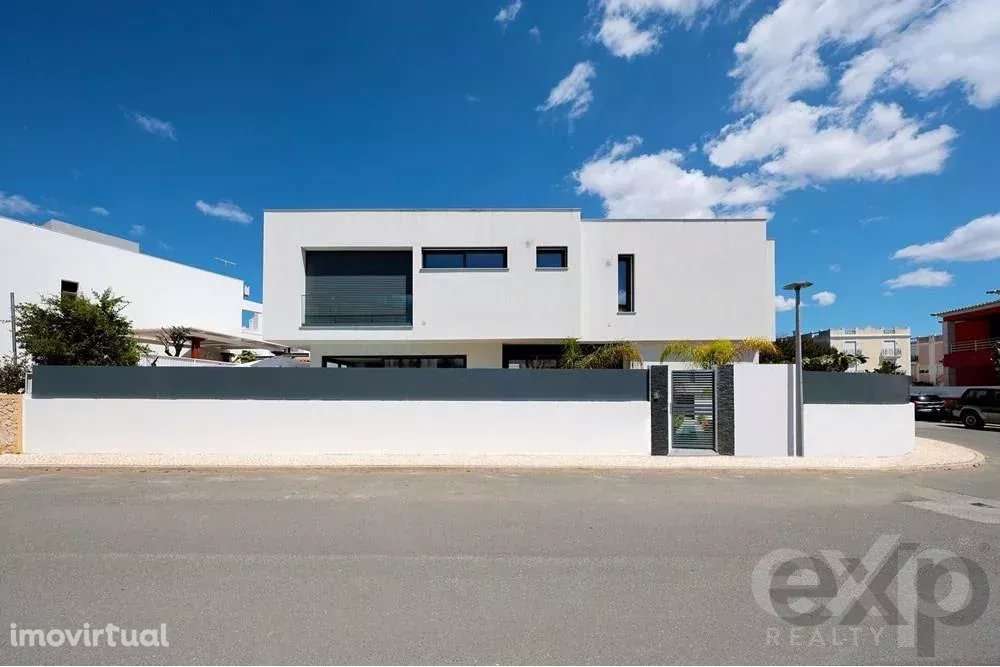 Moradia de Luxo T4 na Bemposta - Grande imagem: 2/58