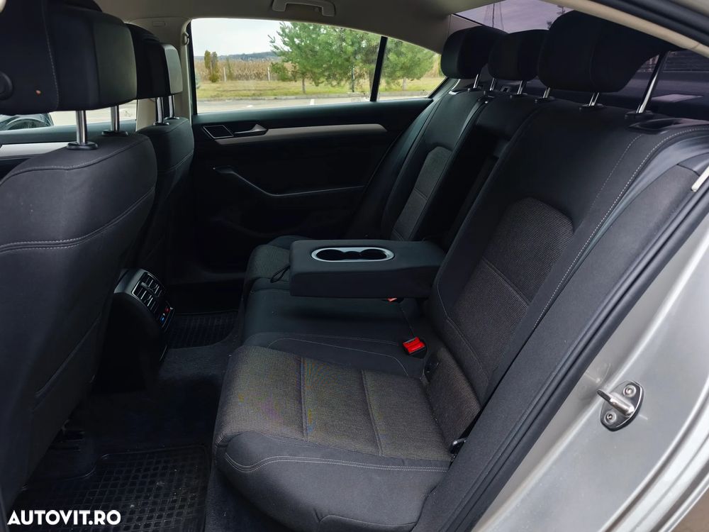Volkswagen Passat 1.6 TDI (BlueMotion Technology) Comfortline - 8