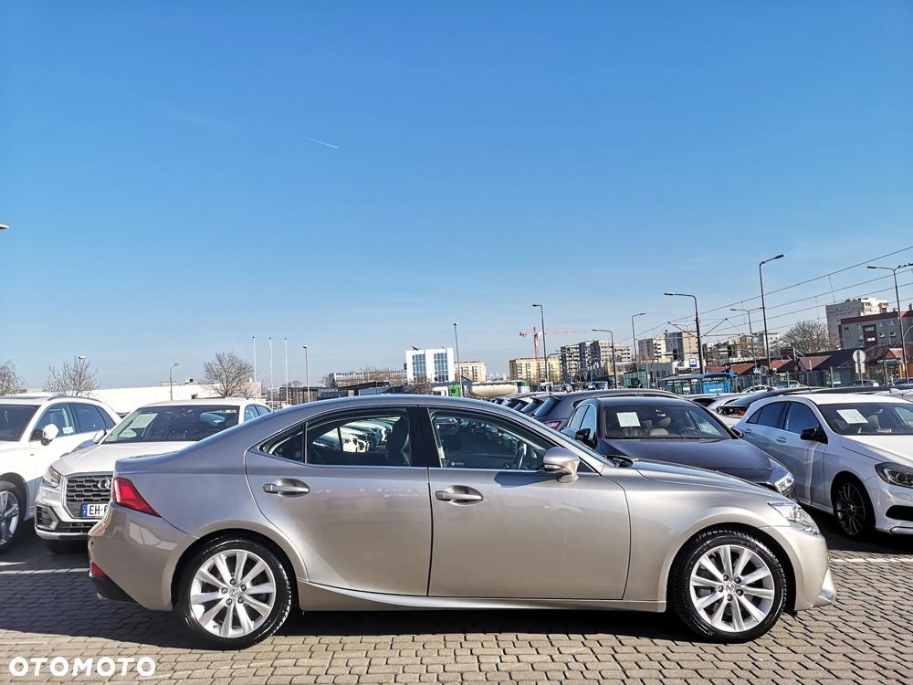 Lexus IS 200t Executive Line - 6