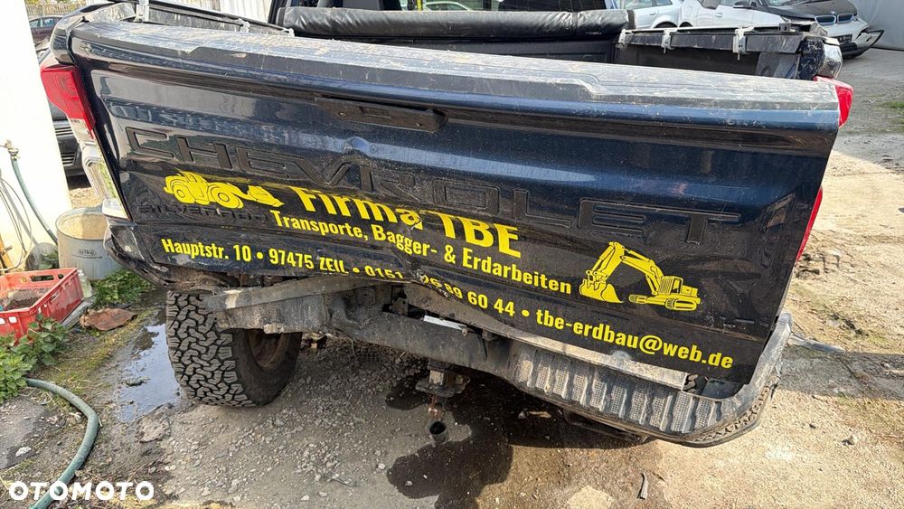 Chevrolet Silverado - 33