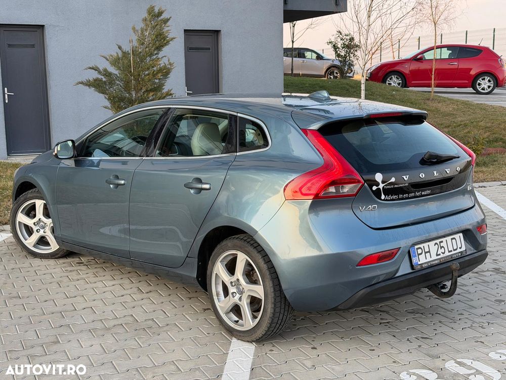Volvo V40 D2 ECO Momentum - 4
