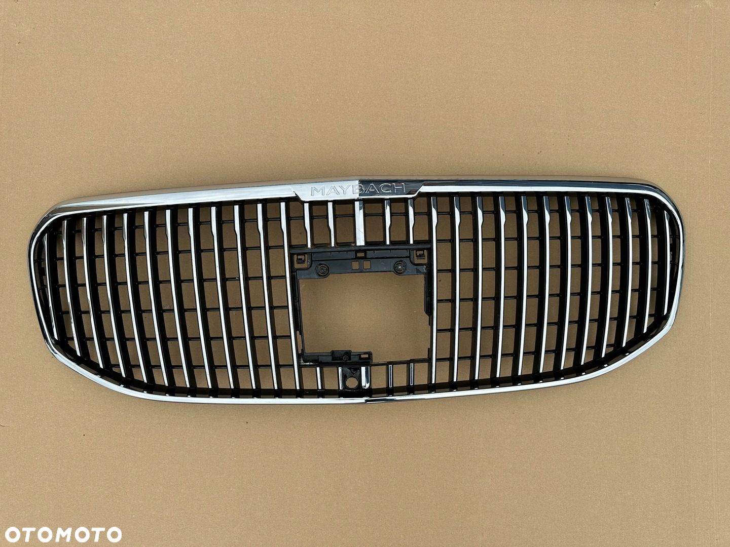 Maybach Mercedes GLS 600 X167 grill atrapa - 1