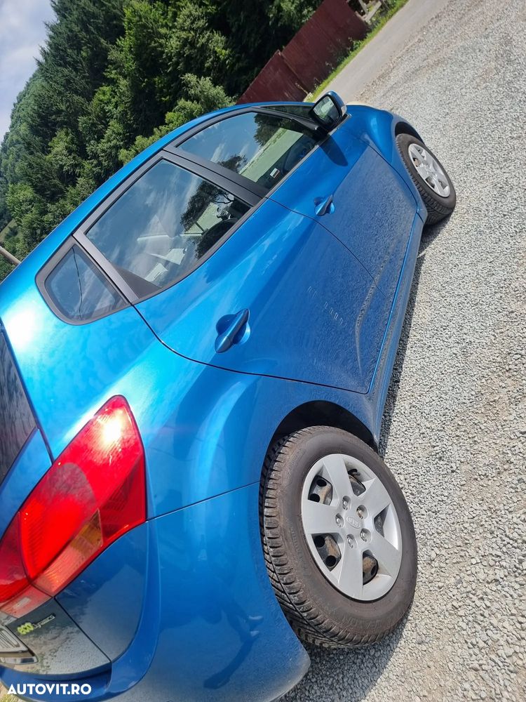 Kia Venga - 11