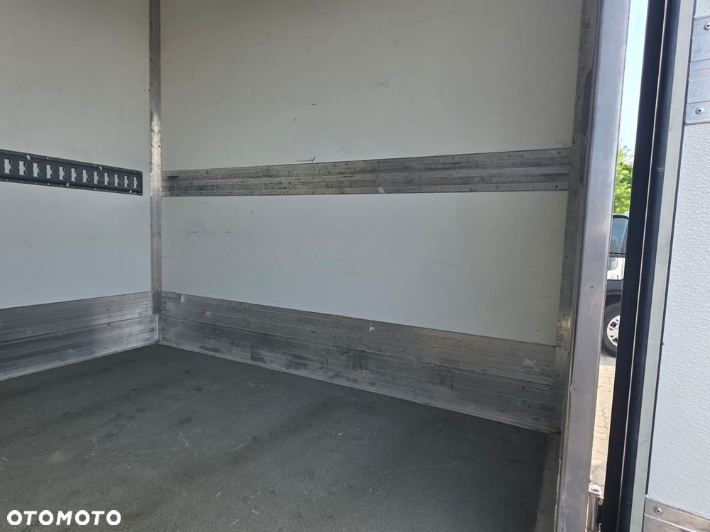 Iveco 50C18 Chłodnia Winda 1000 kg ! Izoterma 8EP Krajowy Wzmocniony Ledy Nawigacja Aktywny Tempomat ! - 13
