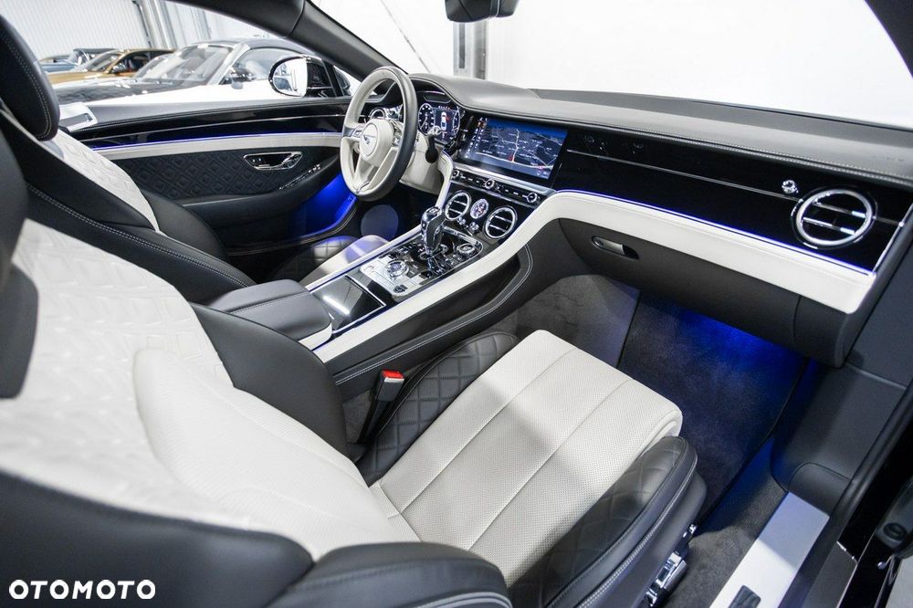 Bentley Continental GT Standard - 23