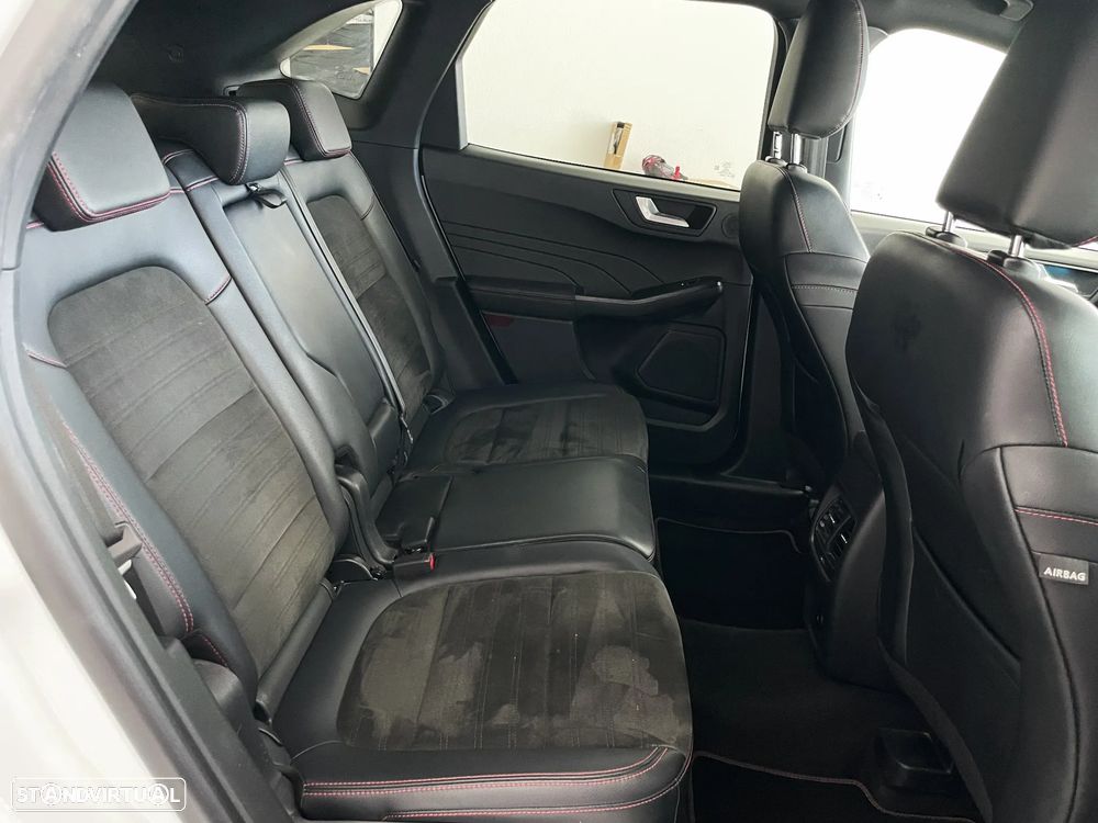 Ford Kuga 1.5 EcoBoost ST-Line X - 22