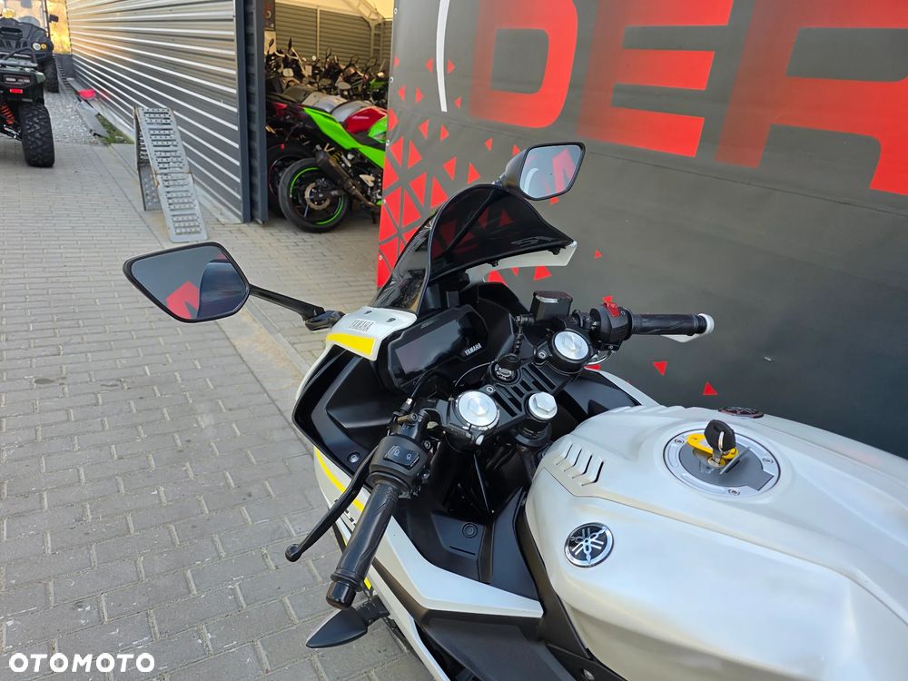 Yamaha YZF - 10