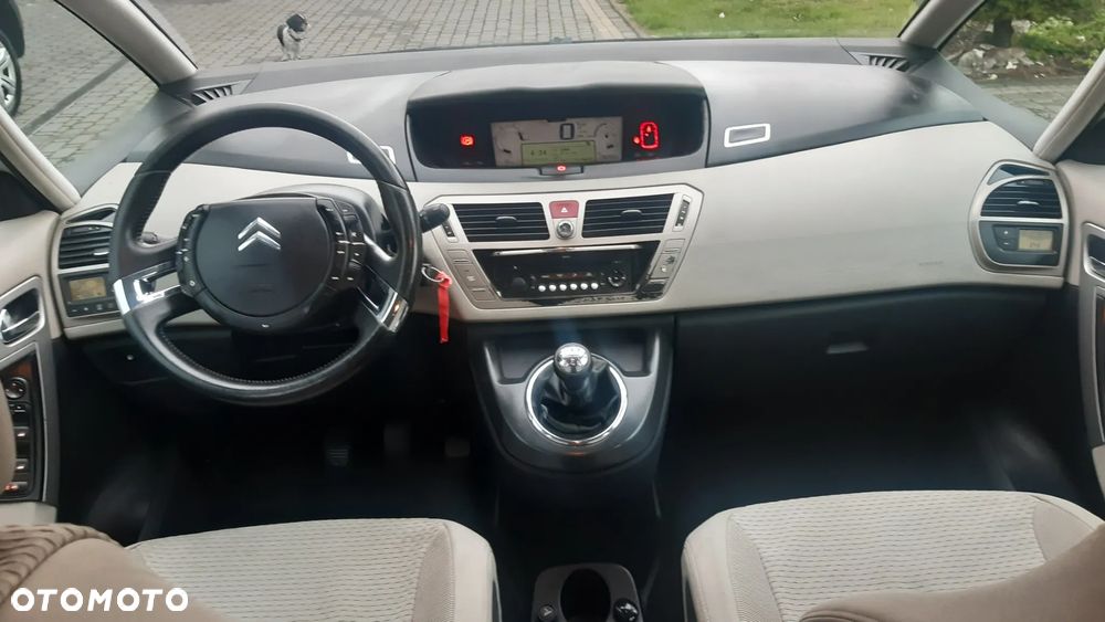 Citroën C4 Grand Picasso - 16