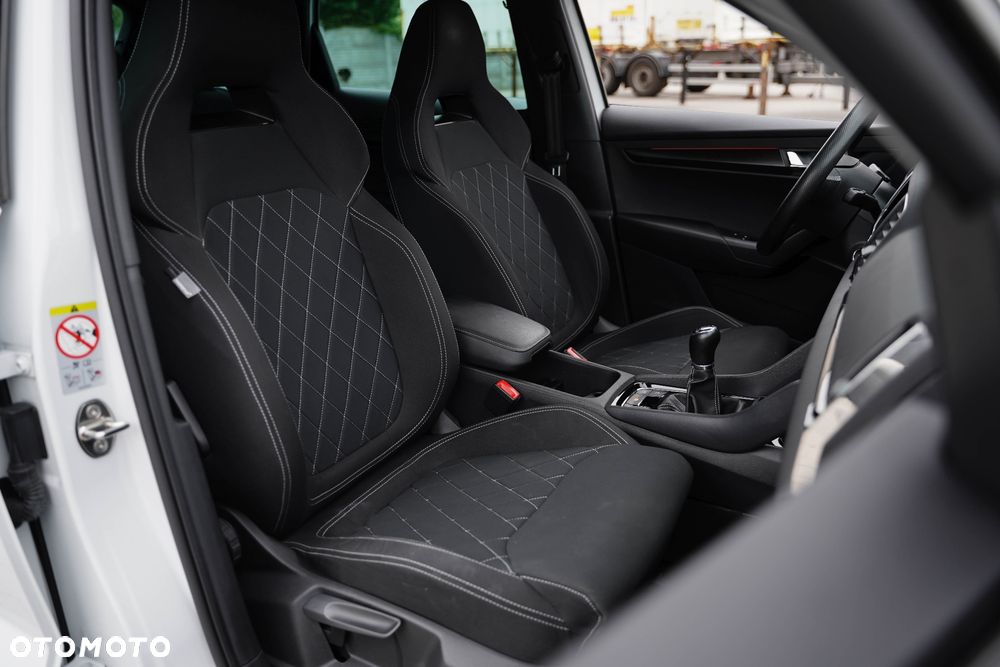 Skoda Karoq 1.5 TSI ACT GPF 4x2 Sportline - 19