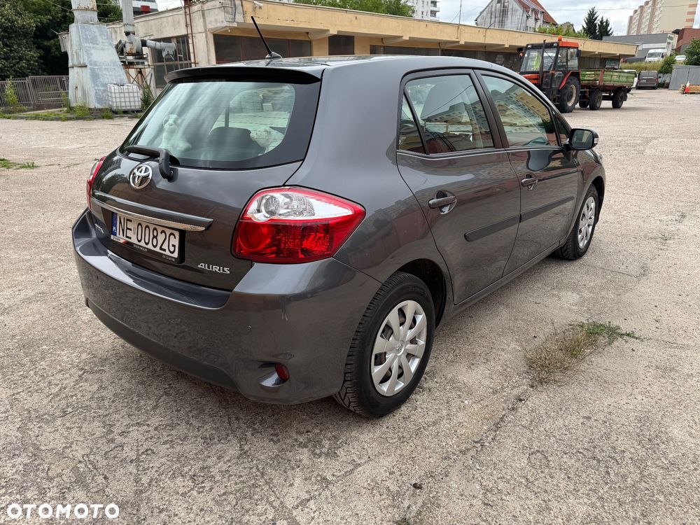 Toyota Auris - 5