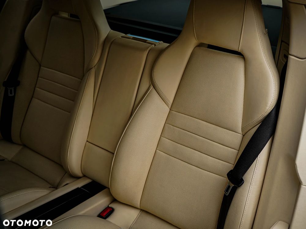 Porsche Panamera - 36