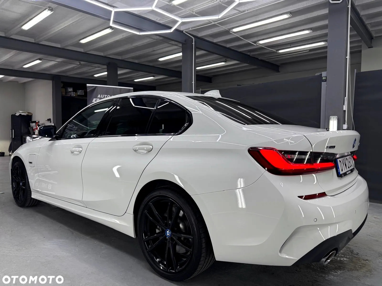 BMW Seria 3 330e xDrive M Sport sport - 8