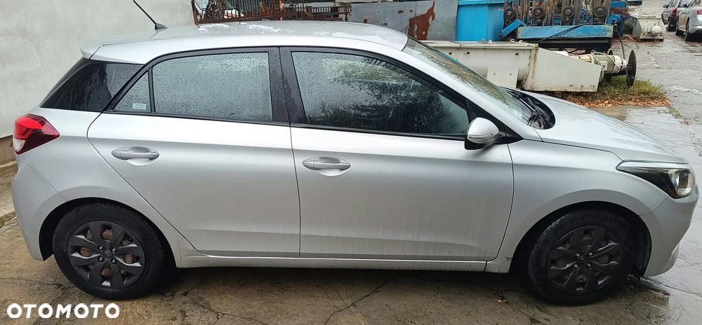 Hyundai i20 - 11