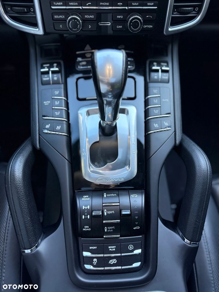 Porsche Cayenne Tiptronic S - 10