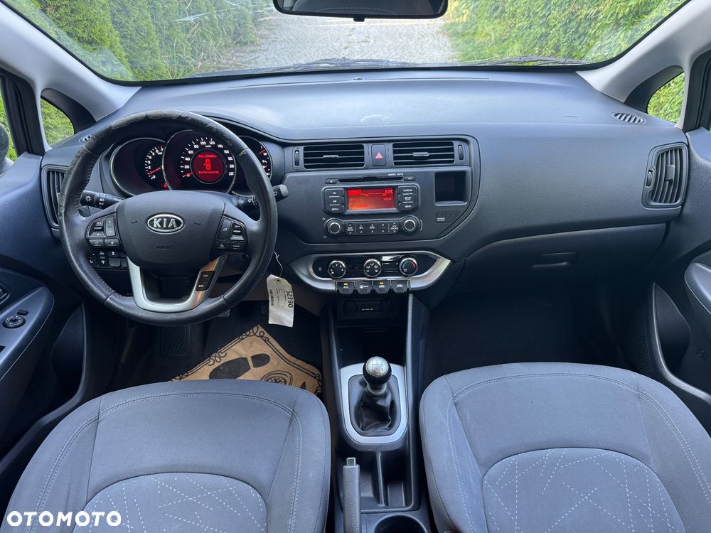 Kia Rio 1.2 Dream Team Edition - 9