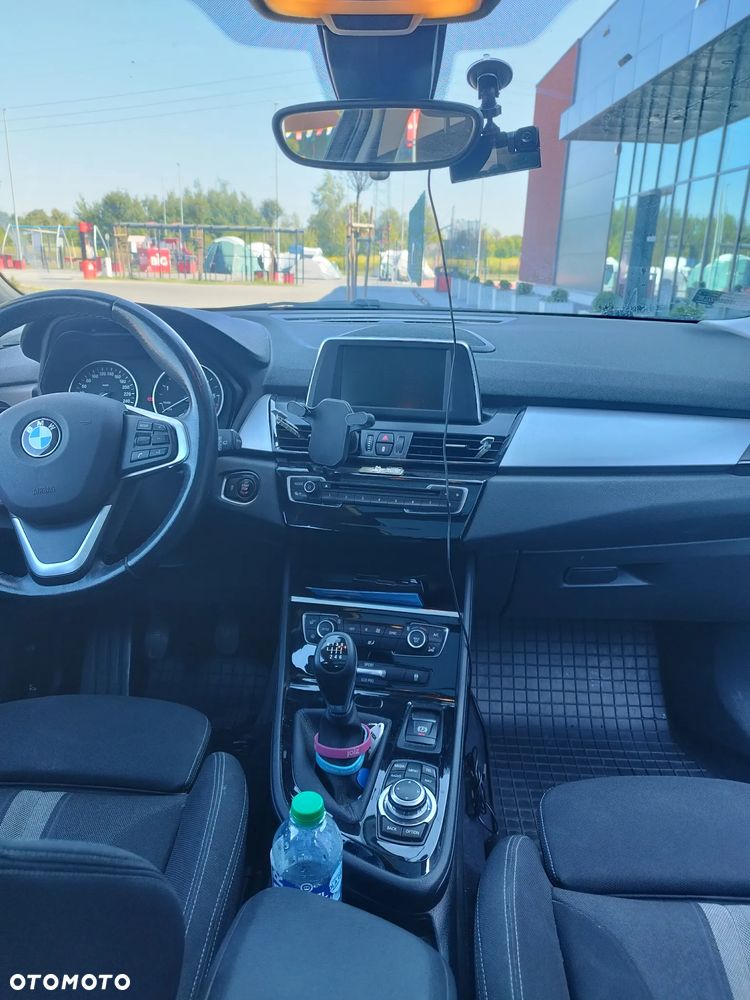 BMW Seria 2 216d - 15