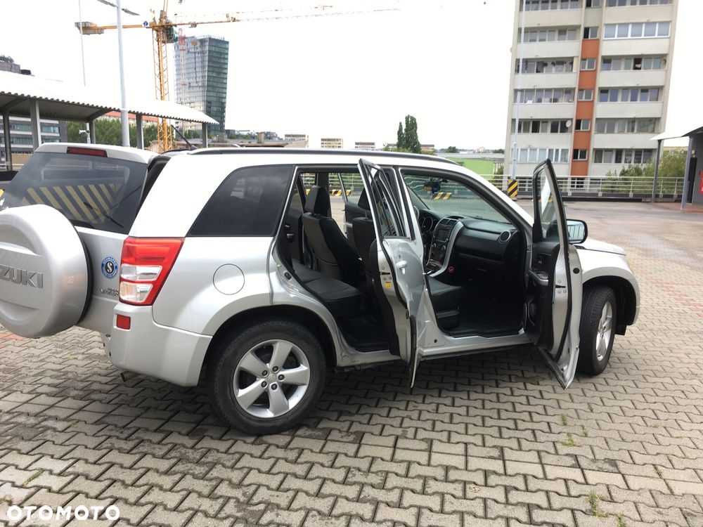 Suzuki Grand Vitara 1.9 DDiS De luxe - 2