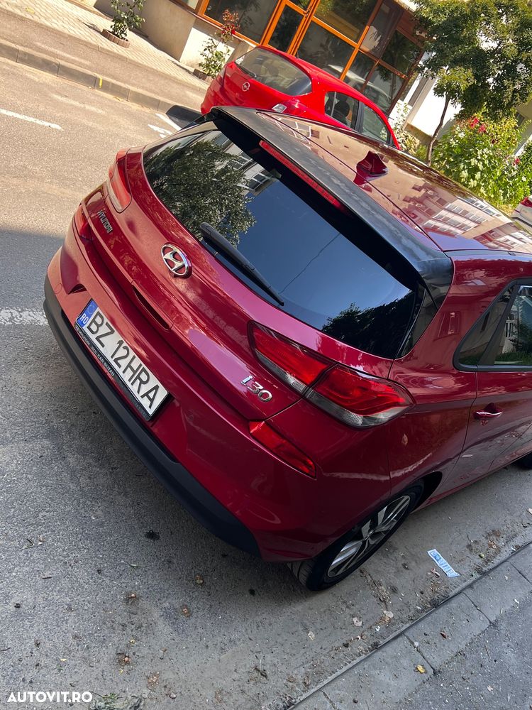 Hyundai i30 1.4 100CP 5DR M/T Highway+ - 4