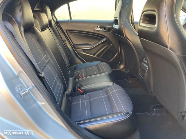 Mercedes-Benz A 180 Urban - 34