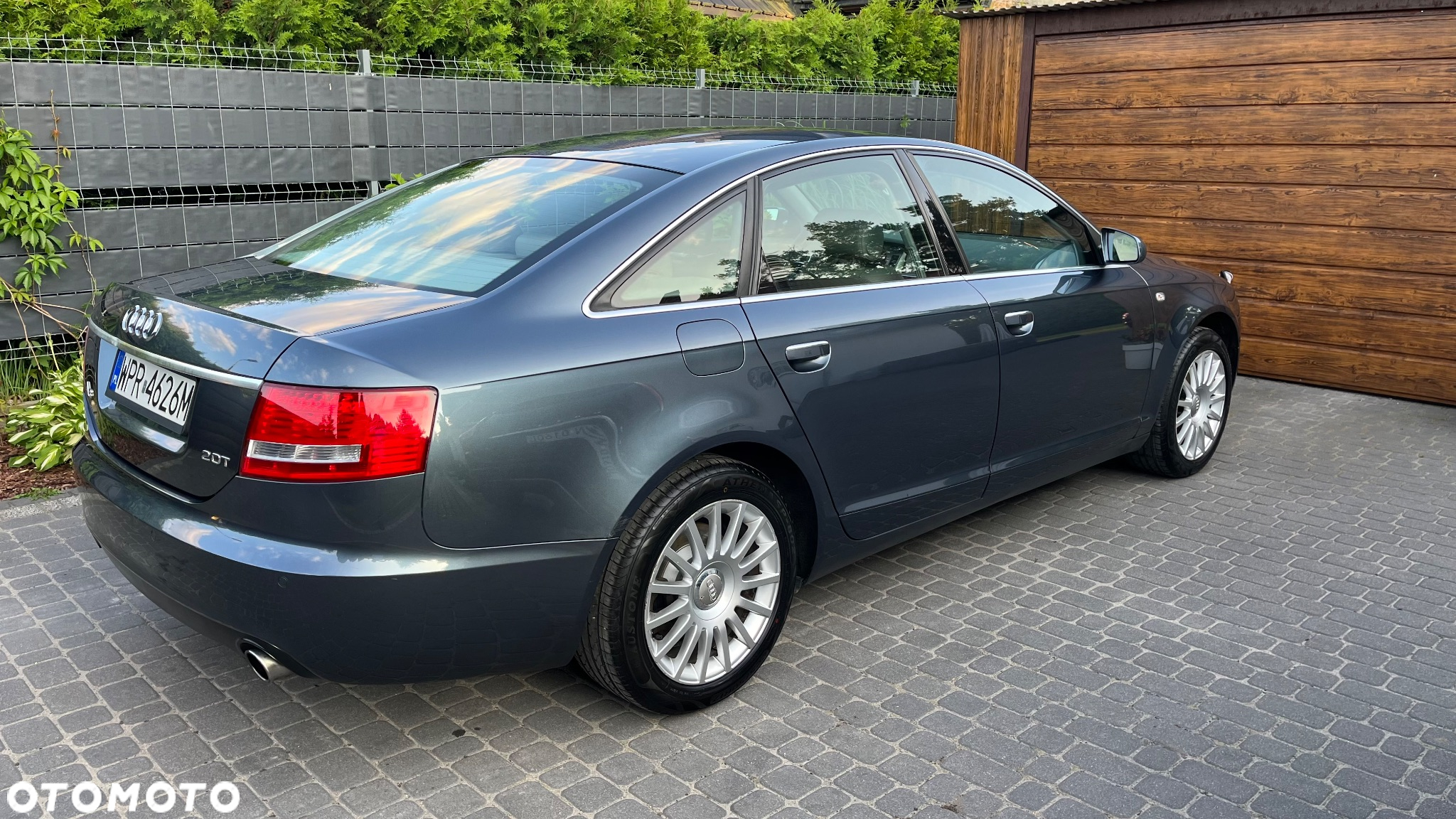 Audi A6 2.0T FSI - 4