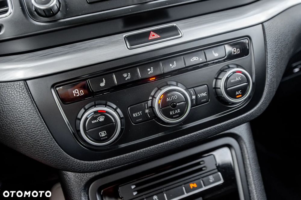 Volkswagen Sharan - 29