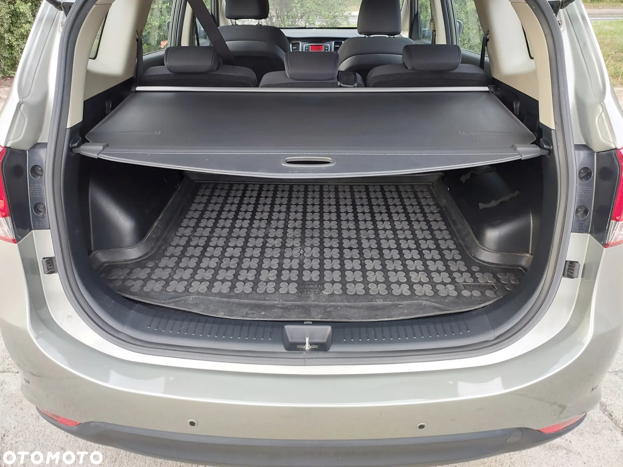 Kia Carens 1.6 GDI Business Line EU6 - 15