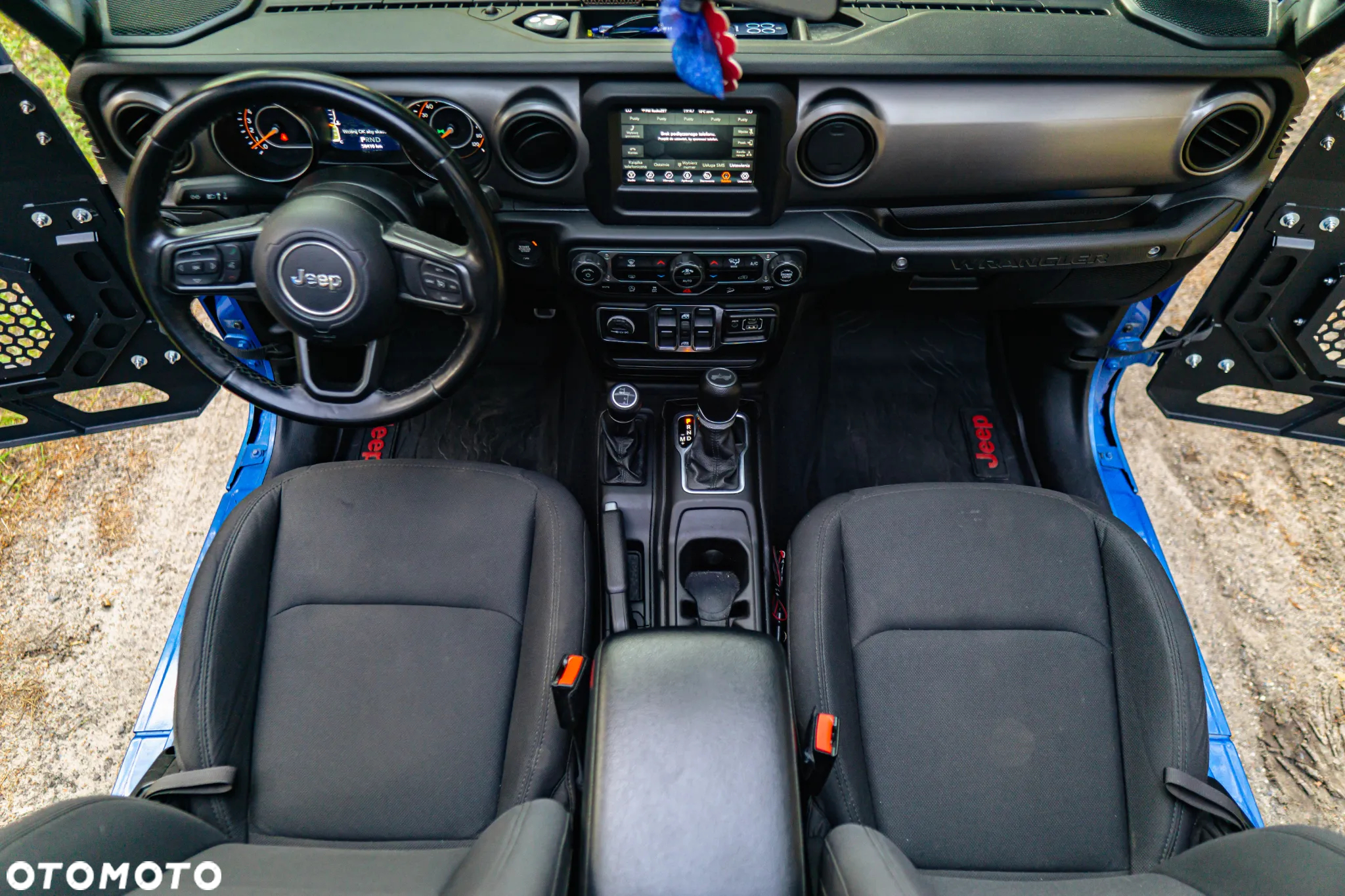 Jeep Wrangler - 30
