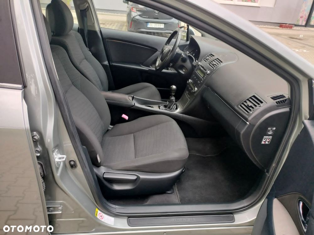 Toyota Avensis 2.2 D-4D 2010 - 5