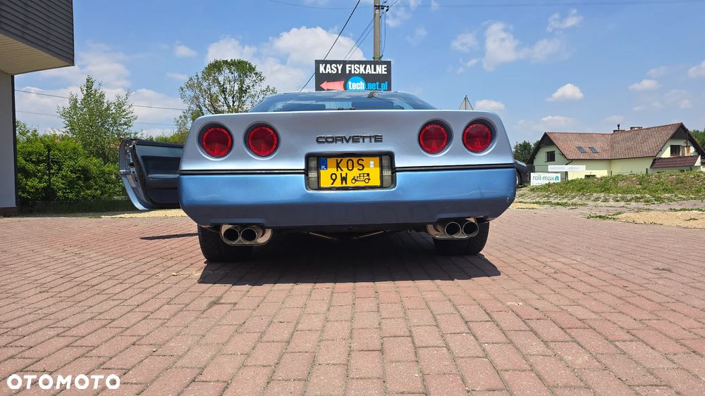 Chevrolet Corvette - 20