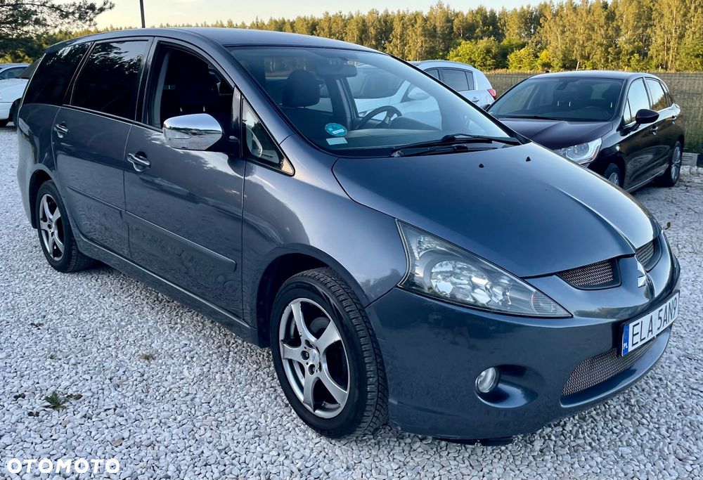 Mitsubishi Grandis 2.4 Inform - 22