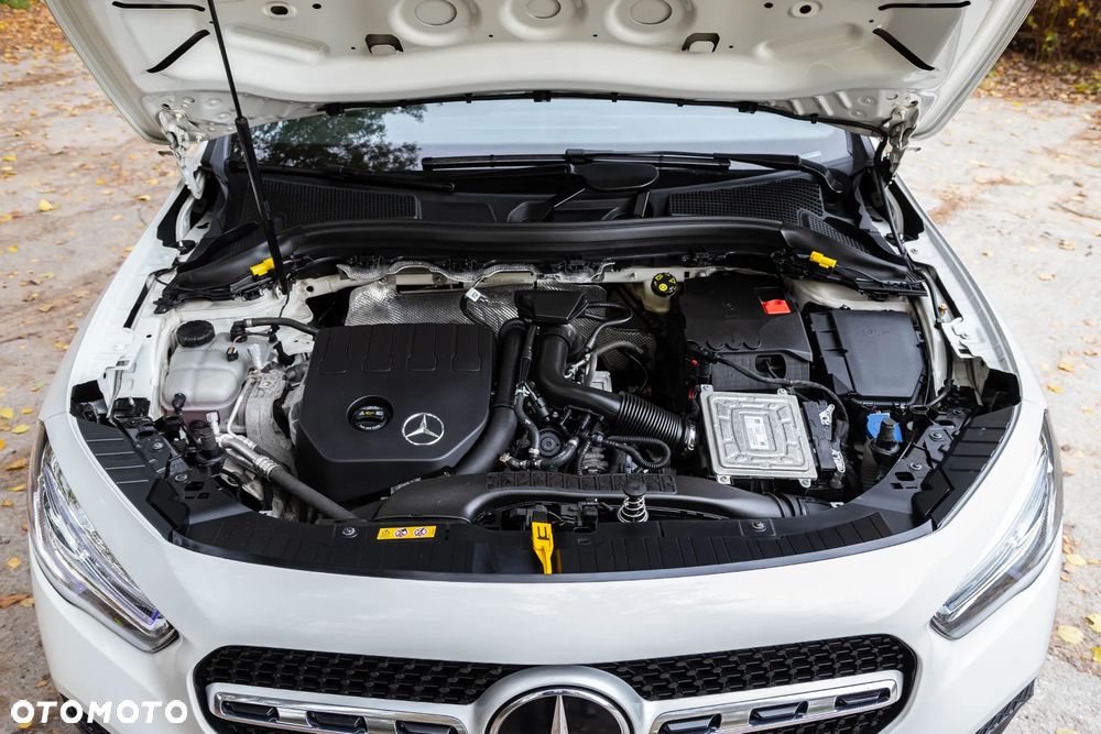 Mercedes-Benz GLA 200 Business Edition - 9