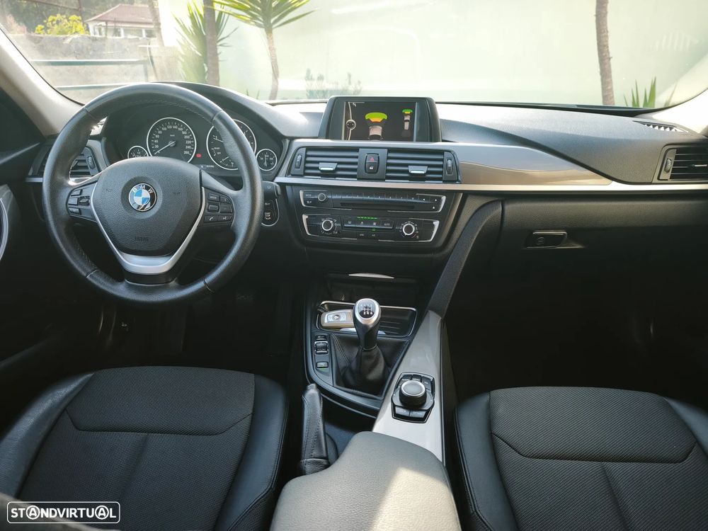 BMW 320 d EfficientDynamics Line Sport - 11