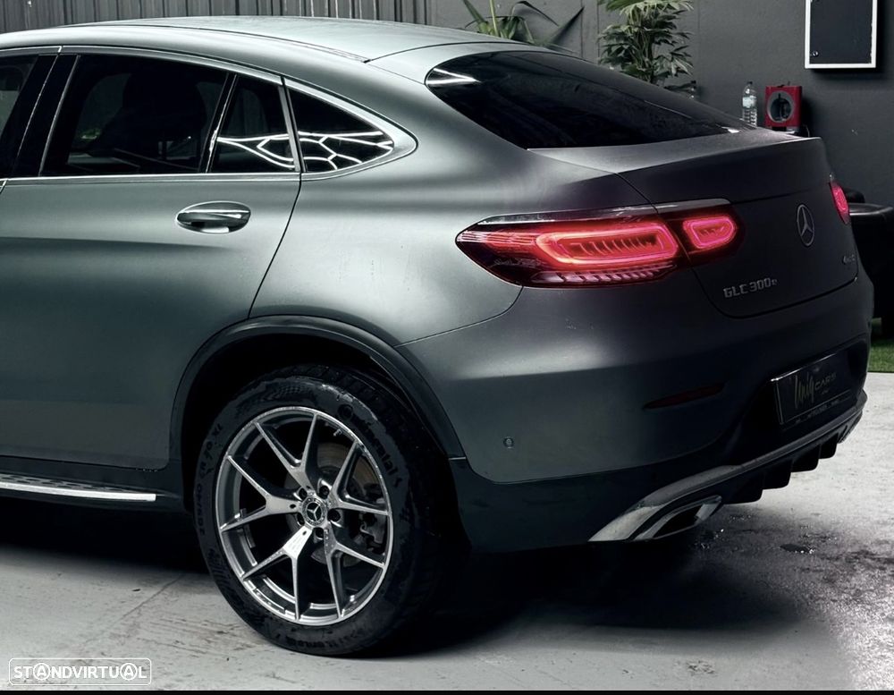 Mercedes-Benz GLC 300 de 4Matic 9G-TRONIC AMG Line - 9