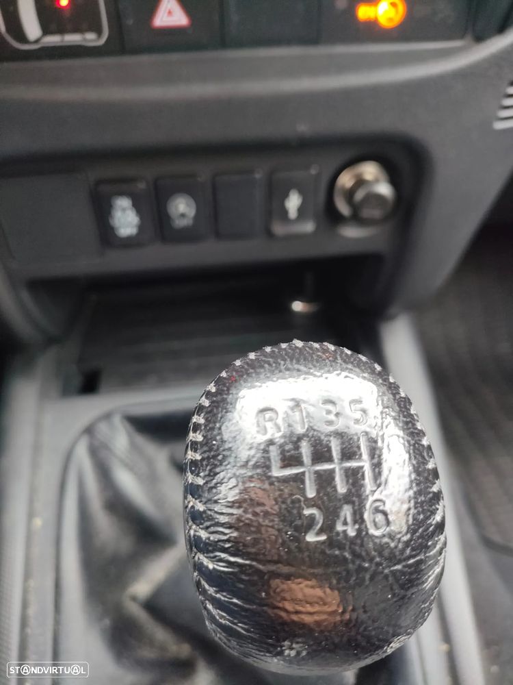 Mitsubishi L200 2.3 DI-D Space Cab Invite 4WD - 8