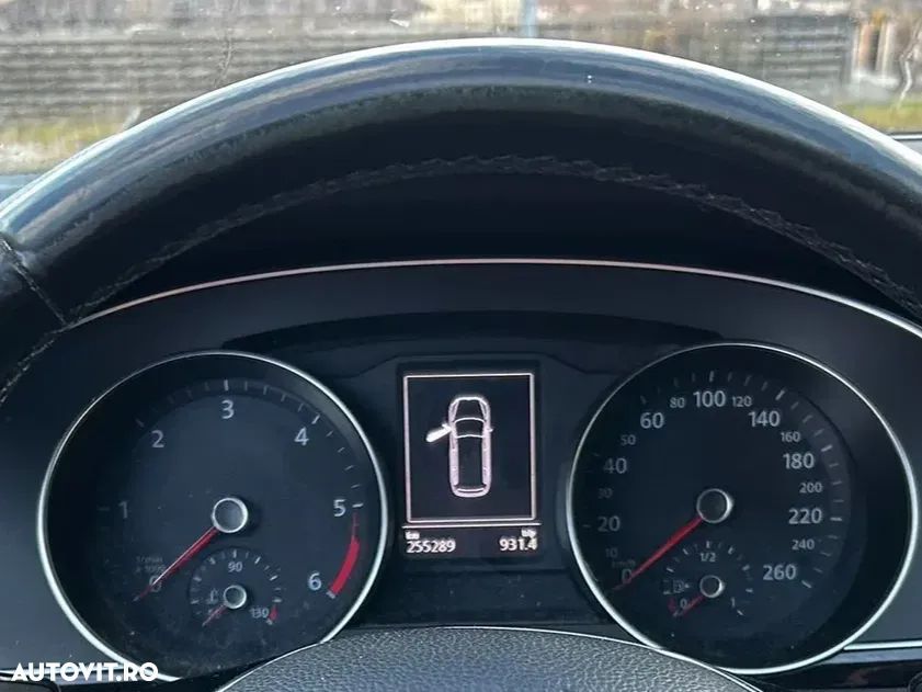 Volkswagen Passat 2.0 TDI Comfortline - 9