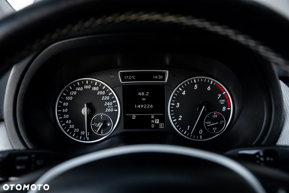 Mercedes-Benz Klasa B 180 7G-DCT - 28